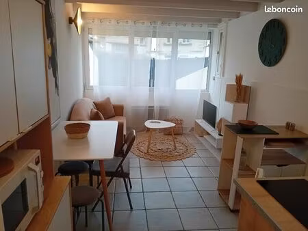 t2 avec cour privée