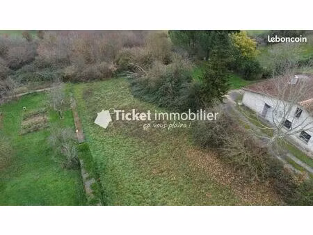 terrain 1163 m² daux