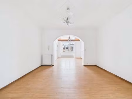 appartement à louer à schaerbeek € 1.300 (ljphq) - realtycare | zimmo