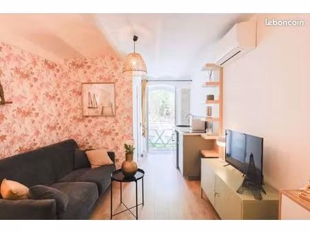 studio meublé en rez-de-jardin avec terrasse – carré d’or – 19 7 m2