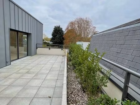 appartement 3 pièces 84 m²