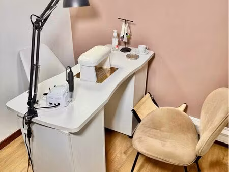 cabinet manucure tout équipé - nice port (rue barla)