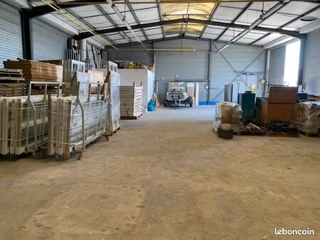 local industriel 270m2