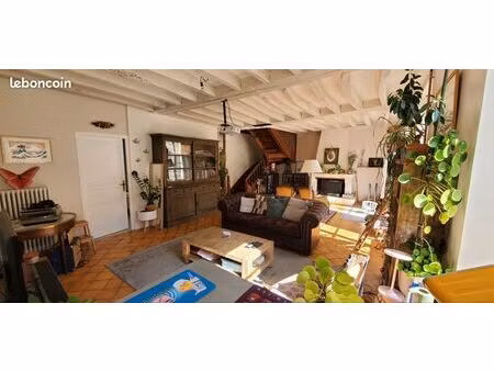 maison 7 pièces de 160m2 centre ville gien avec cour intérieure