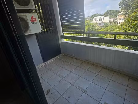 appartement t2 + varangue