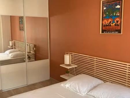 très bel appartement avec terrasse et parking