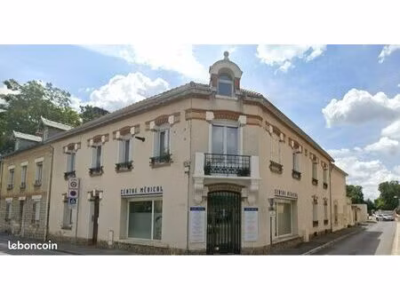 cellule dans cabinet médical