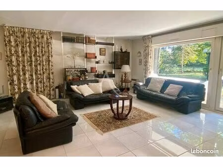 maison 7 pièces 210 m²