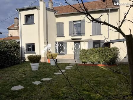 maison de ville 6 pièces 140 m²