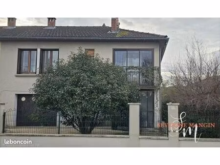 maison 4 pièces 77 m²
