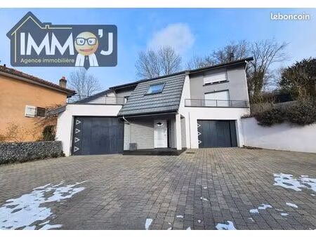 maison 8 pièces 196 m²