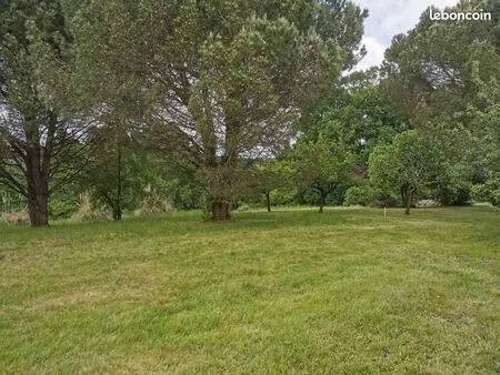 terrain 835 m² camarsac