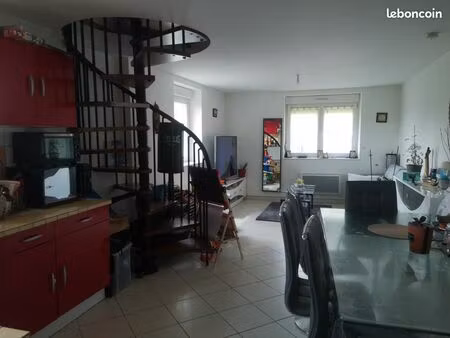 location spacieux f3 + grand jardin