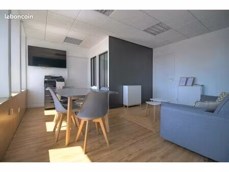 bureaux rénovés à vendre dans un immeuble d'affaire avec ascenseur - quartier gare d'agen