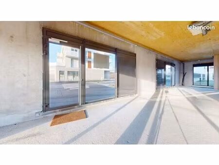 boutique 114 m² compiègne