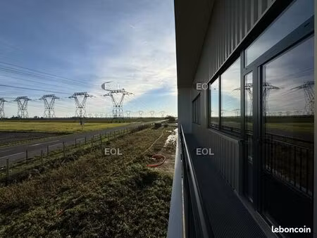 local d'activité 2 465 m²