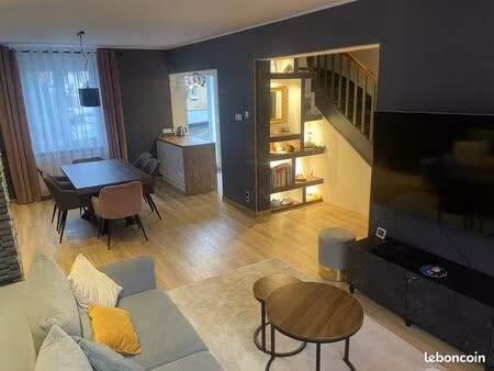 belle maison spacieuse  2-3 chambres  quartier calme  sans travaux