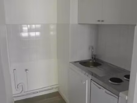 studio 1 pièce 32 m²