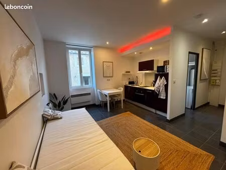 appartement 1 pièce 27 m²