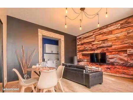 t2 55m2 meublé + place de parking