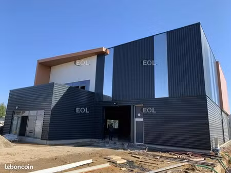 local d'activité 1 775 m²