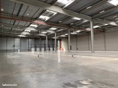 local logistique 22 130 m²
