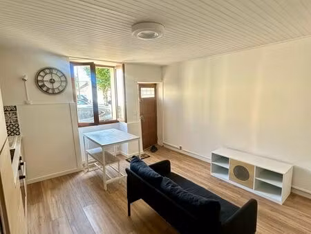 maison saclay bourg à louer