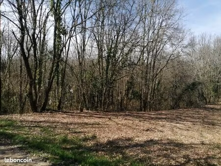 terrain 1617 m² meyrals