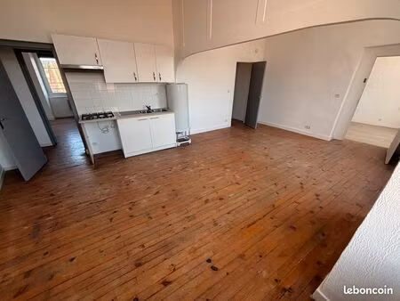 lumineux t3 54m² - centre historique clairac