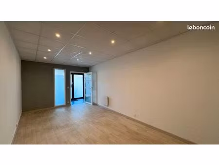 location bureau chécy grand parking