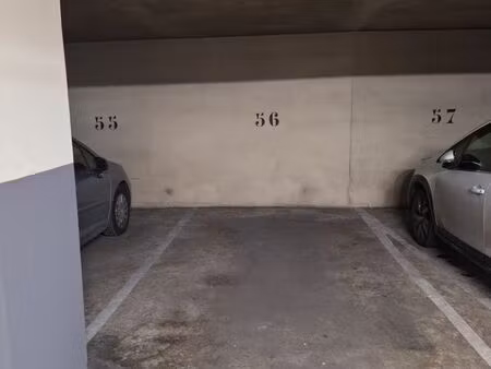 vend parking sécurisé proche la défense -puteaux