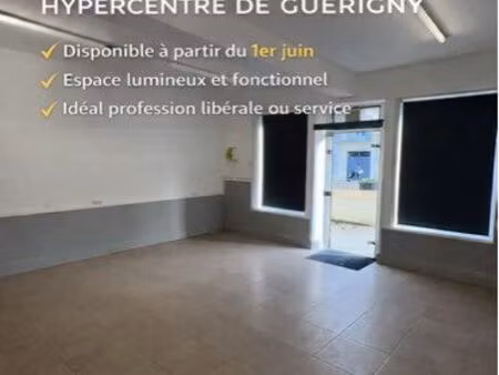 local professionnel à louer – hypercentre de guérigny