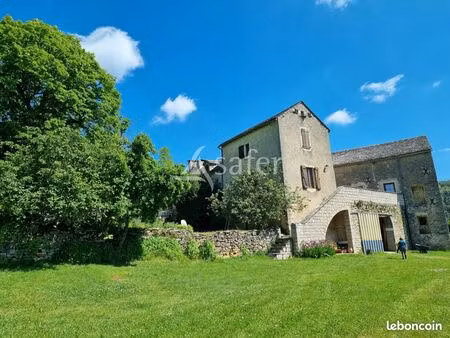 propriété 7 pièces 325 m²