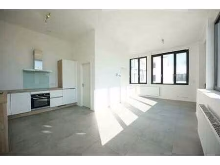 duplex 2 chambres avec spacieuse terrasse