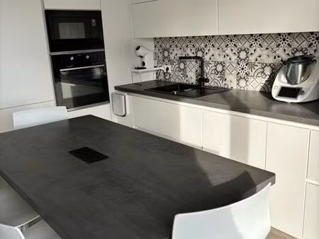 fontaine-lès-dijon – appartement 95 m² 5 pièces rénové – 3 ch – balcon – ascenseur – garag