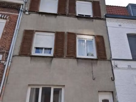 immeuble 7 pièces 153 m²