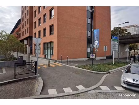 boutique 189 m² evry courcouronnes