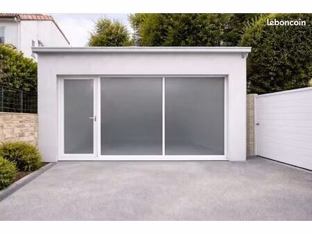 local commercial professionnel (zac de coquerive)