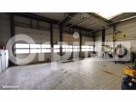 local commercial 582 m²