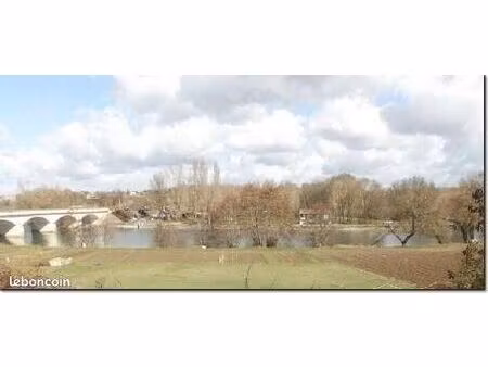 terrain 1 068 m² roullet saint estephe