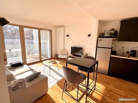 2 pièces – hypercentre grenoble – immeuble 2022 – terrasse sud  sans vis-à-vis