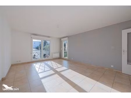 appartement 3 pièces 69 m²