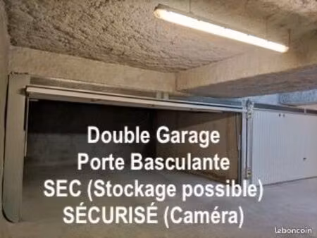 double garage sec et hyper sécurisé (ascenseur voiture  caméra)