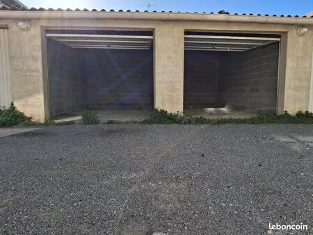 location garage de 2×15 m2 idéal pour les pros