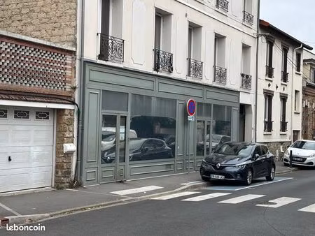 a proximité mairie de maisons alfort local de 140m2