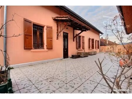 maison 6 pièces 133 m²