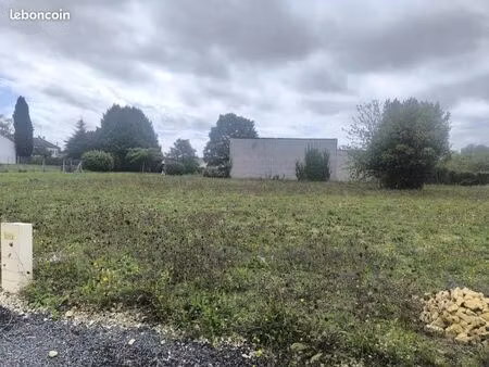 terrain 751 m² les metairies