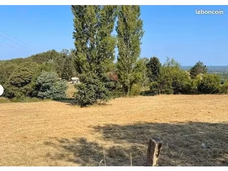 terrain 1 747 m² banos