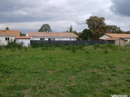 terrain 824 m² le barp