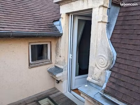 studio 33m2 proche place wilson avec terasse